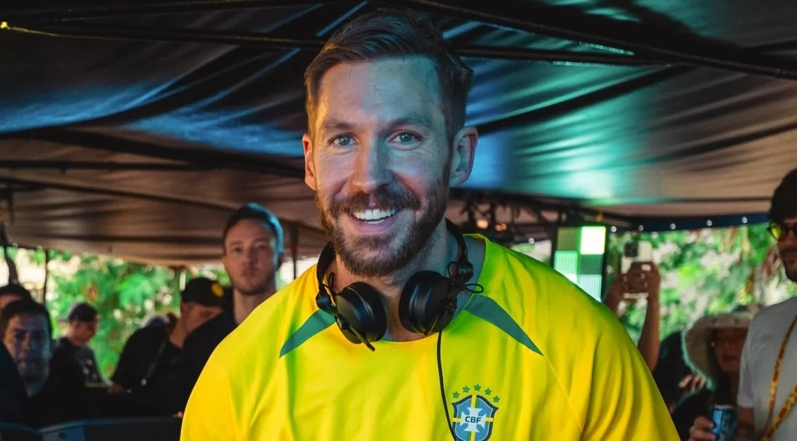 Calvin Harris em apresentação de DJ